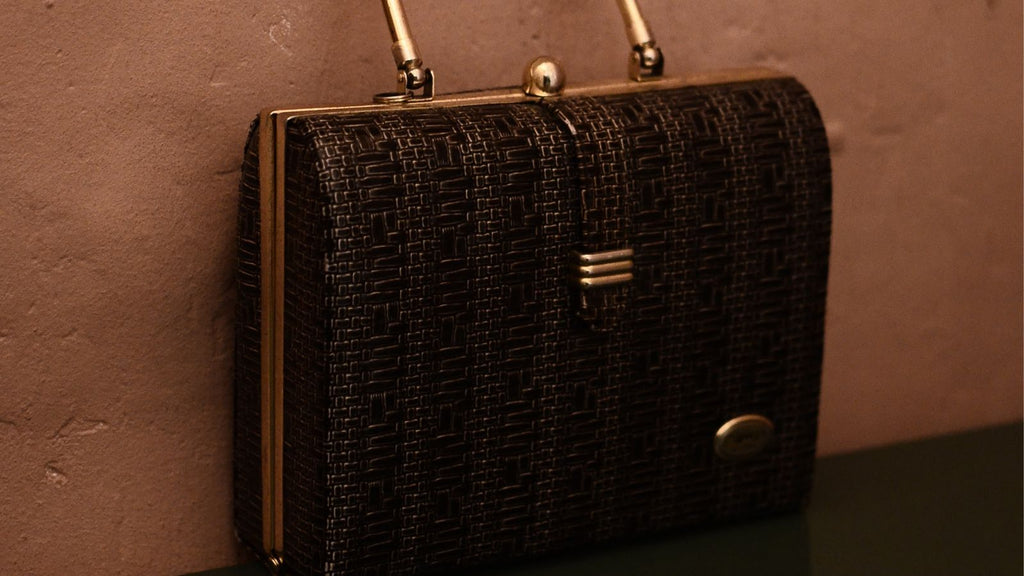 Comment Nettoyer un Sac Vintage ?