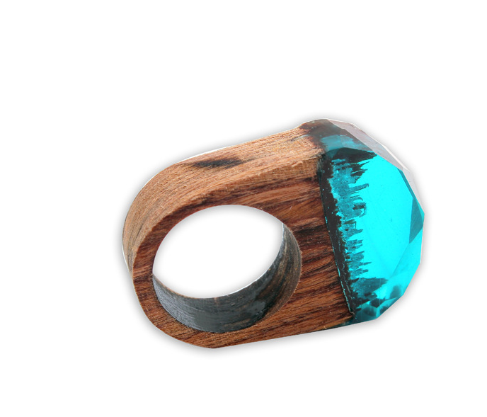 chevaliere-vintage-en-resine-de-bois