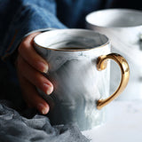 tasse-a-cafe-vintage-en-marbre