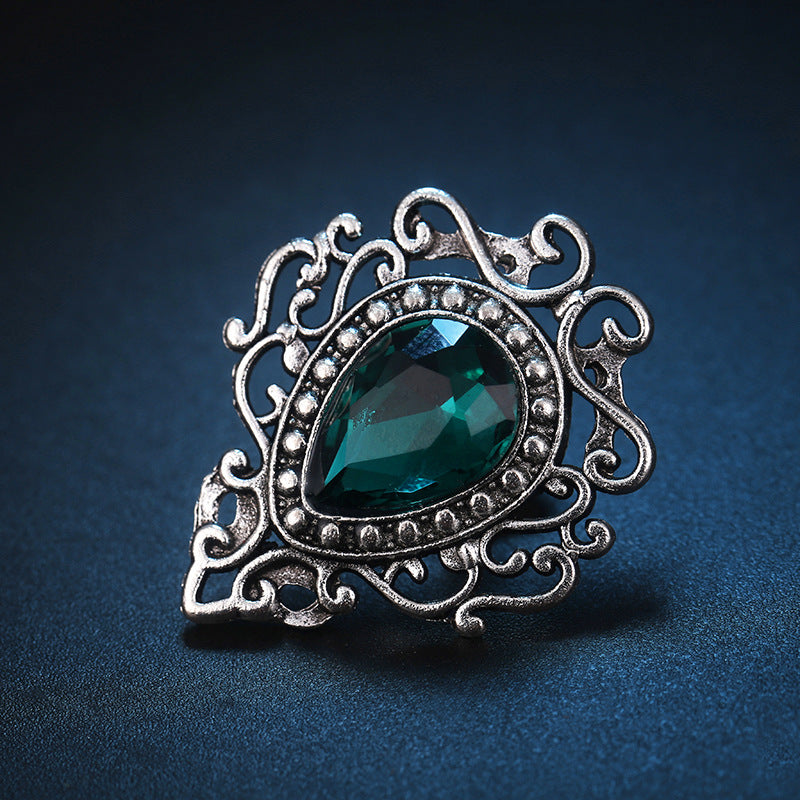 broche-vintage-badge-hommes