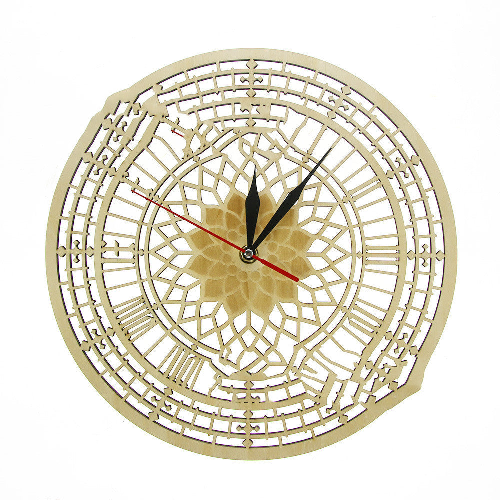 horloge-vintage-en-bois-personnalisee