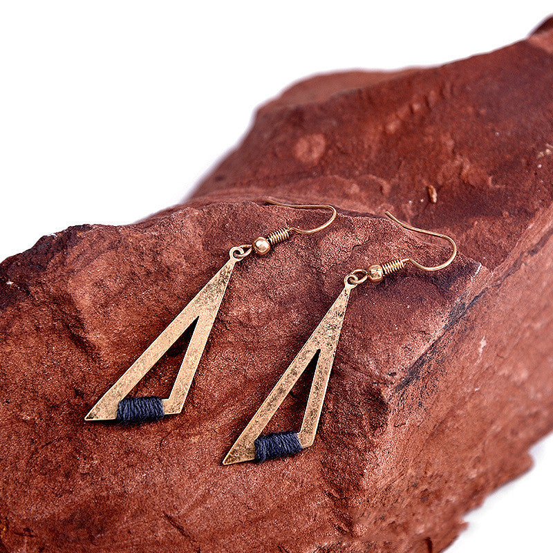 boucles-doreilles-triangle-alliage-vintage