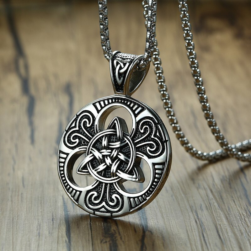 collier-noeud-concentrique-vintage
