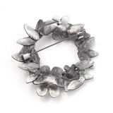 broche-couronne-de-perles-vintage-classique
