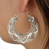    boucle-d-oreille-vintage-femme