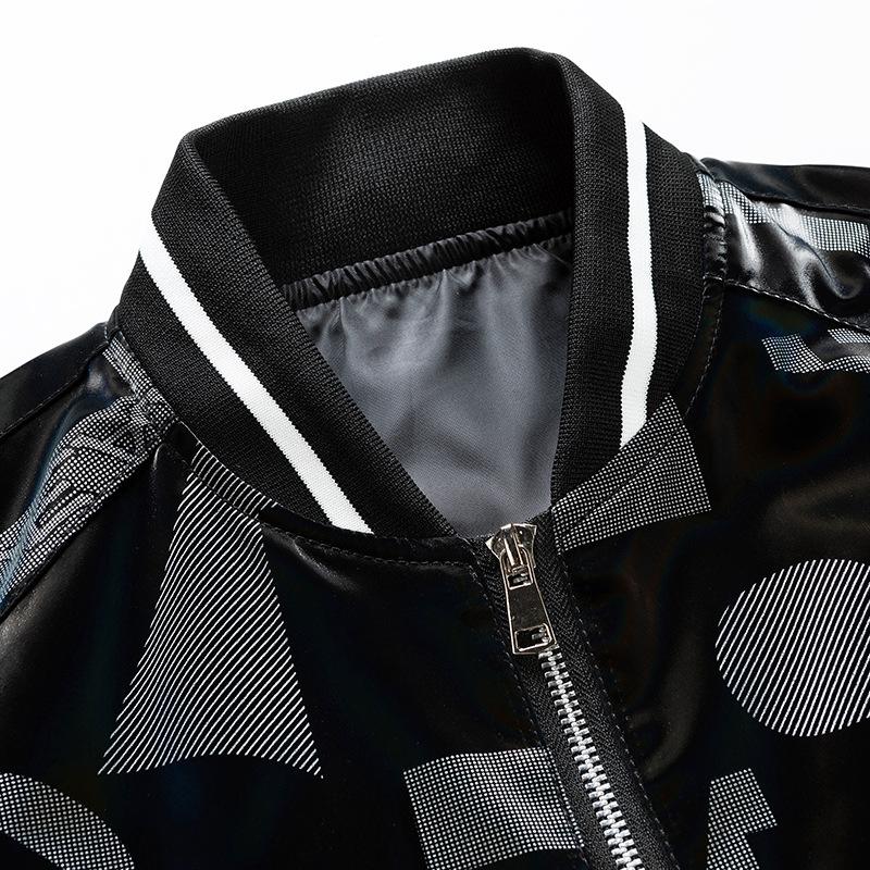 veste-col-montant-motifs-geometriques-vintage