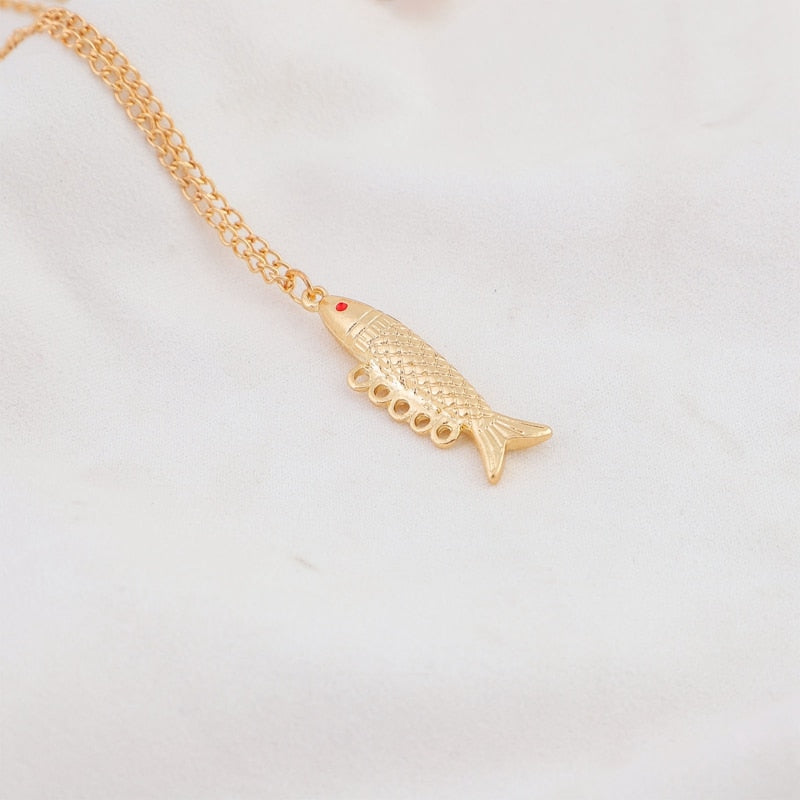 collier-annee-80-avec-pendentif-poisson-articule