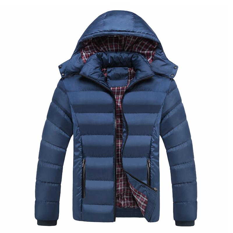 manteau-matelasse-court-capuche-couleur-unie-vintage