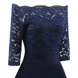robe-evasee-en-dentelle-vintage-epaules-denudees